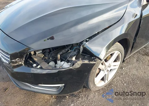 2014 Volvo S60 T5 from USA, damaged, VIN YV1612FS4E1285938